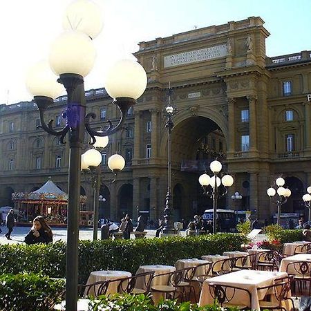 Hostel Veronique Флоренция Екстериор снимка