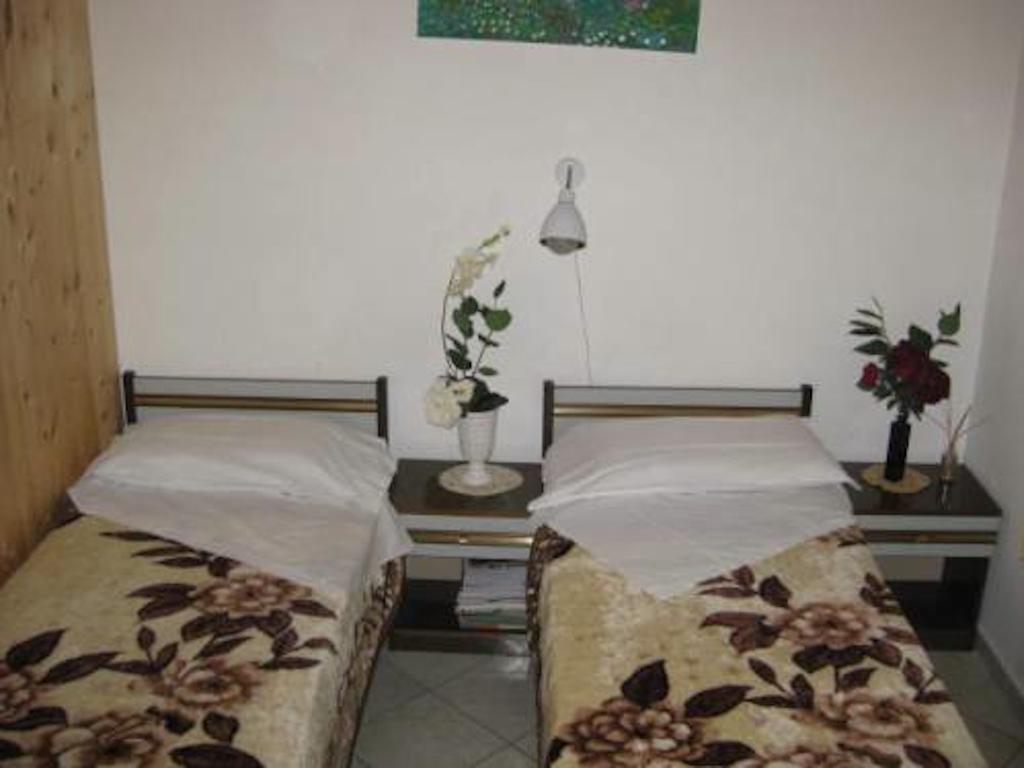 Hostel Veronique Флоренция Стая снимка