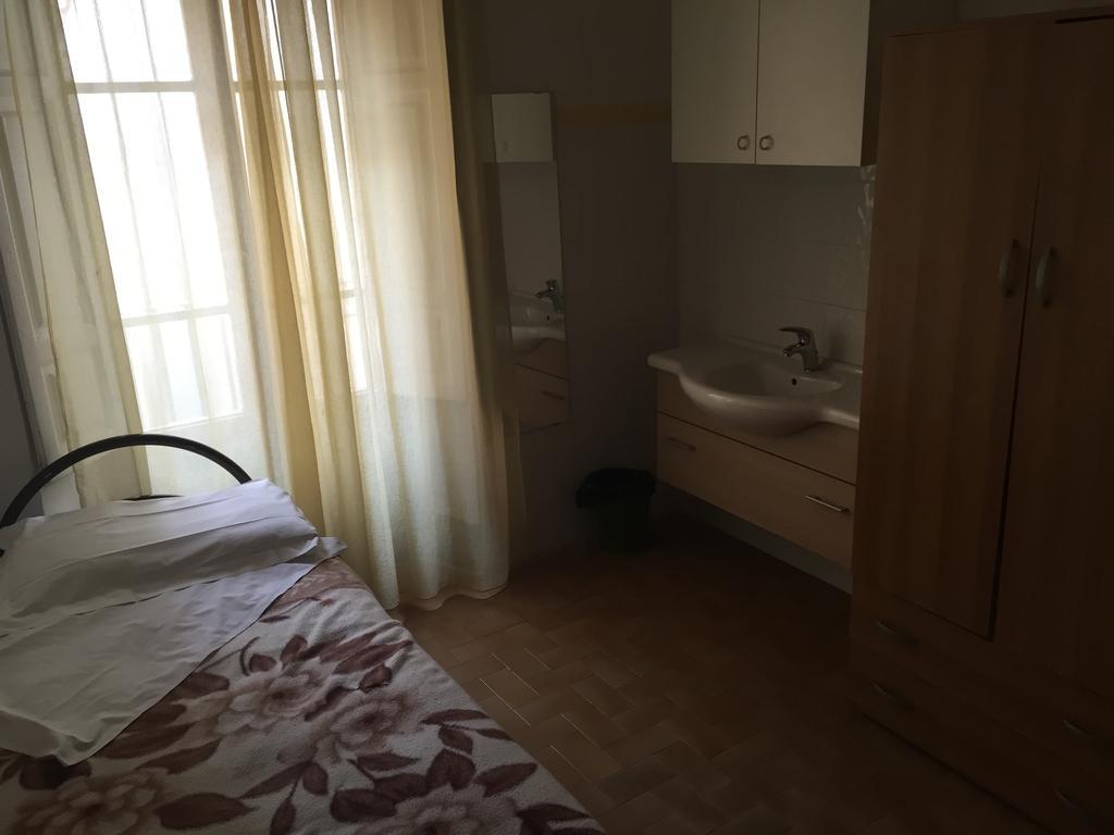Hostel Veronique Флоренция Стая снимка