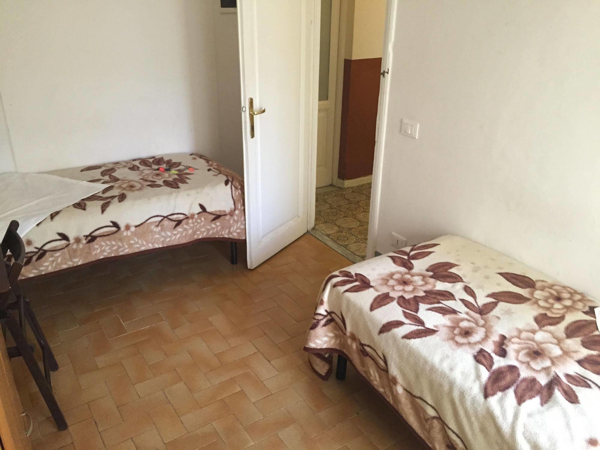 Hostel Veronique Флоренция Екстериор снимка